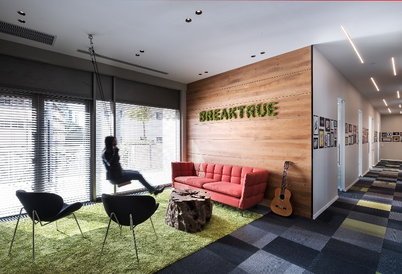 חלל המתנה מעוצב 